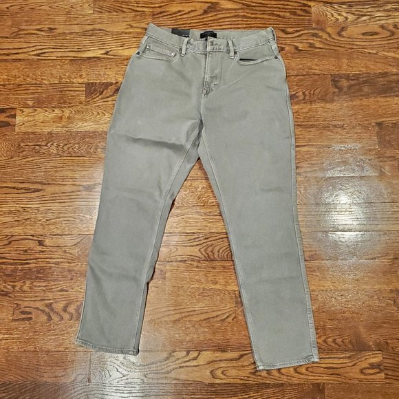 Banana Republic Athletic-Fit Jean in Charcoal NWT - Picture 2 of 5